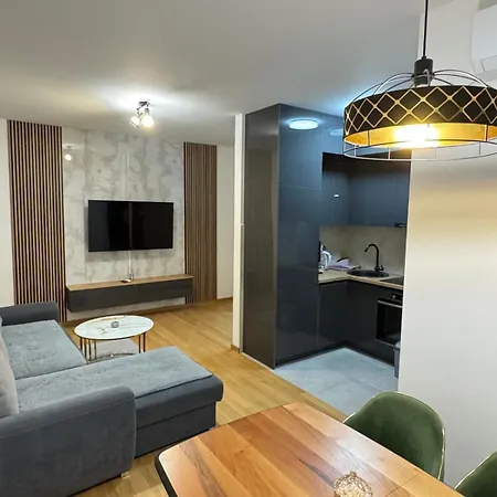Comfort - Wifi & Parking Apartman *
